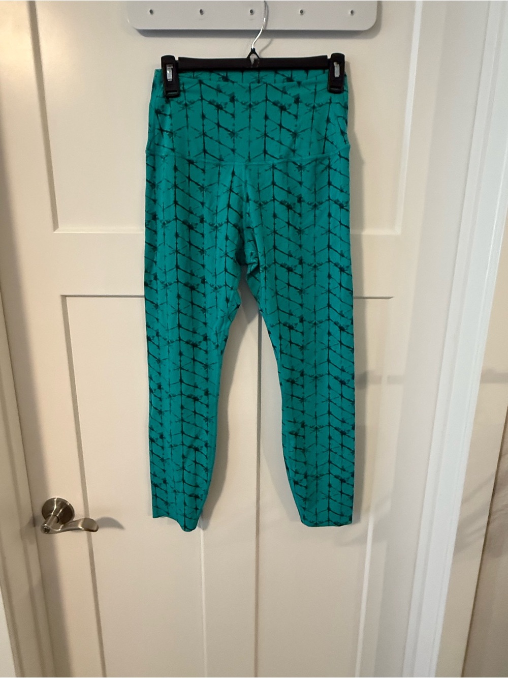 Tavi women's Teal Patterned Active Leggings size large NWOT